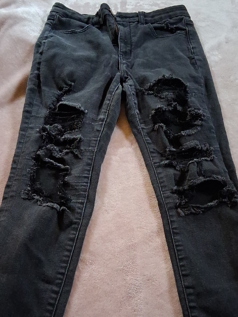 American Eagle Outfitters Black Distressed Skinny Jeans